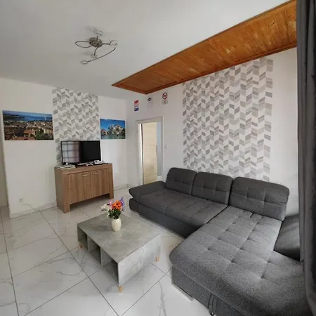 Patyo Vendeghaz Vila Orosháza